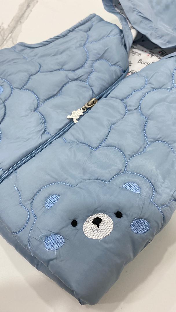 Ensemble bébé 3 pièces – Gilet matelassé à capuche, sweat manches longues et pantalon assorti 🐻💛