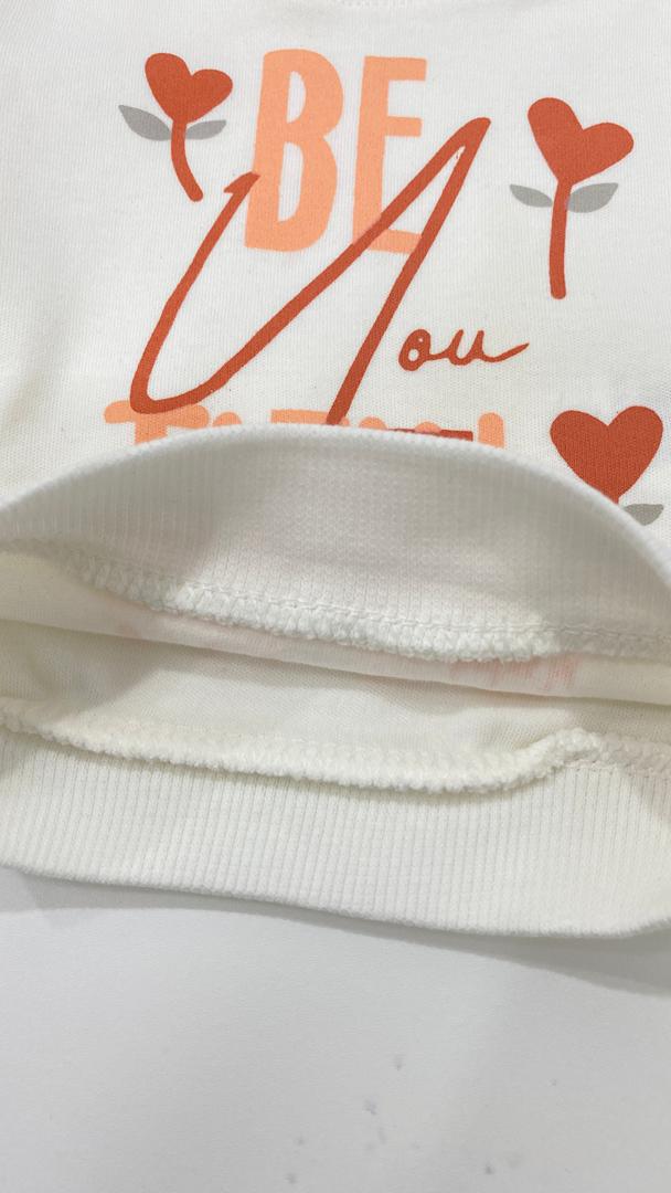 Ensemble bébé 3 pièces – Gilet matelassé fleuri avec capuche + sweat et pantalon assorti 🌸💛