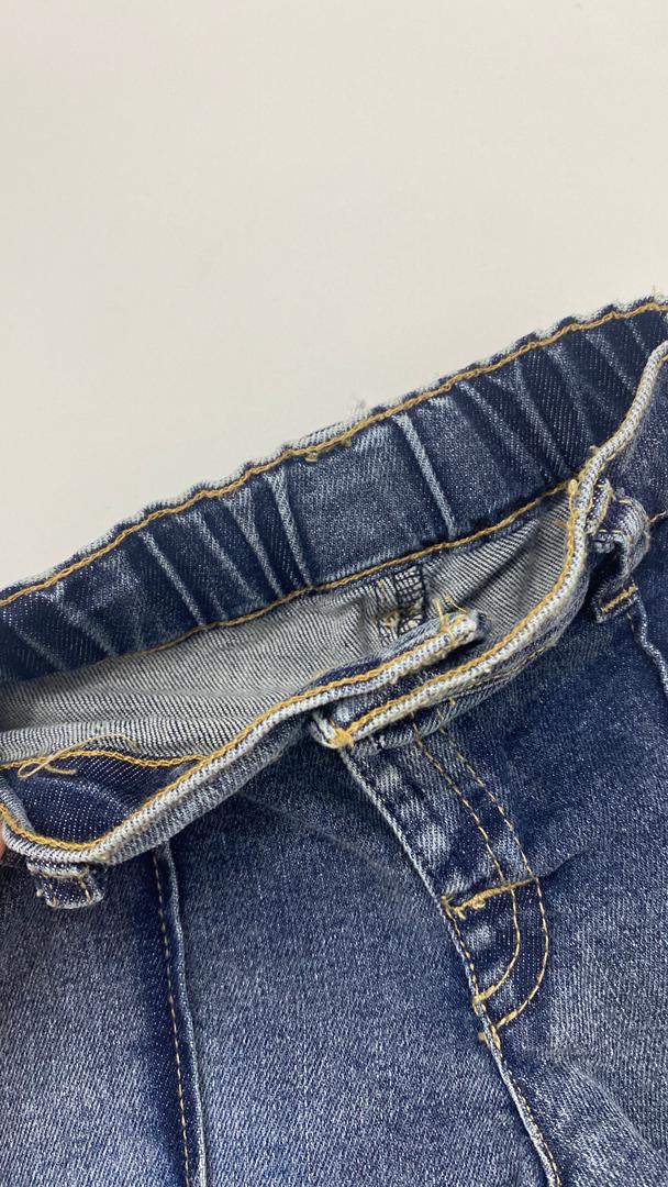 Ensemble enfant – Sweat “Happy” + pantalon jean frangé 🌿😊