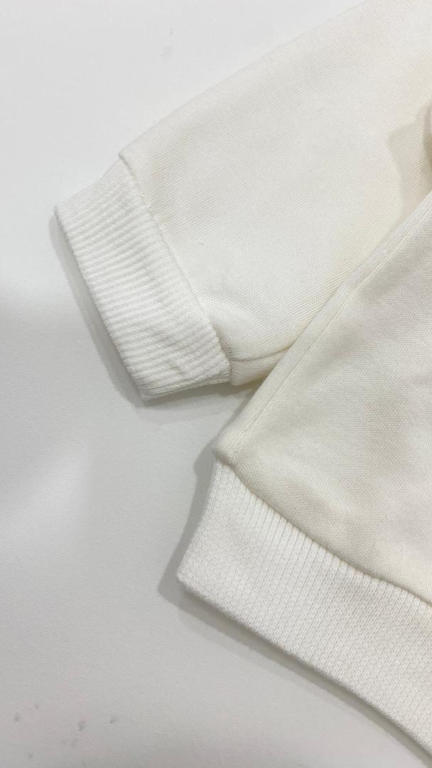 Ensemble bébé 3 pièces – Gilet matelassé fleuri avec capuche + sweat et pantalon assorti 🌸💛