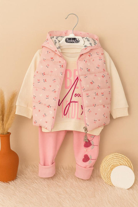 Ensemble bébé 3 pièces – Gilet matelassé fleuri avec capuche + sweat et pantalon assorti 🌸💛